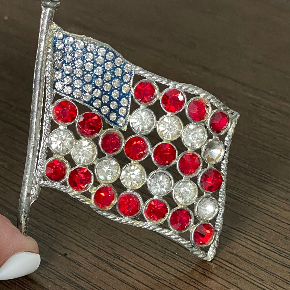 Vintage Rhinestone Patriotic Flag Brooch Pin WWII Pot Metal 48 Star FLAWED READ